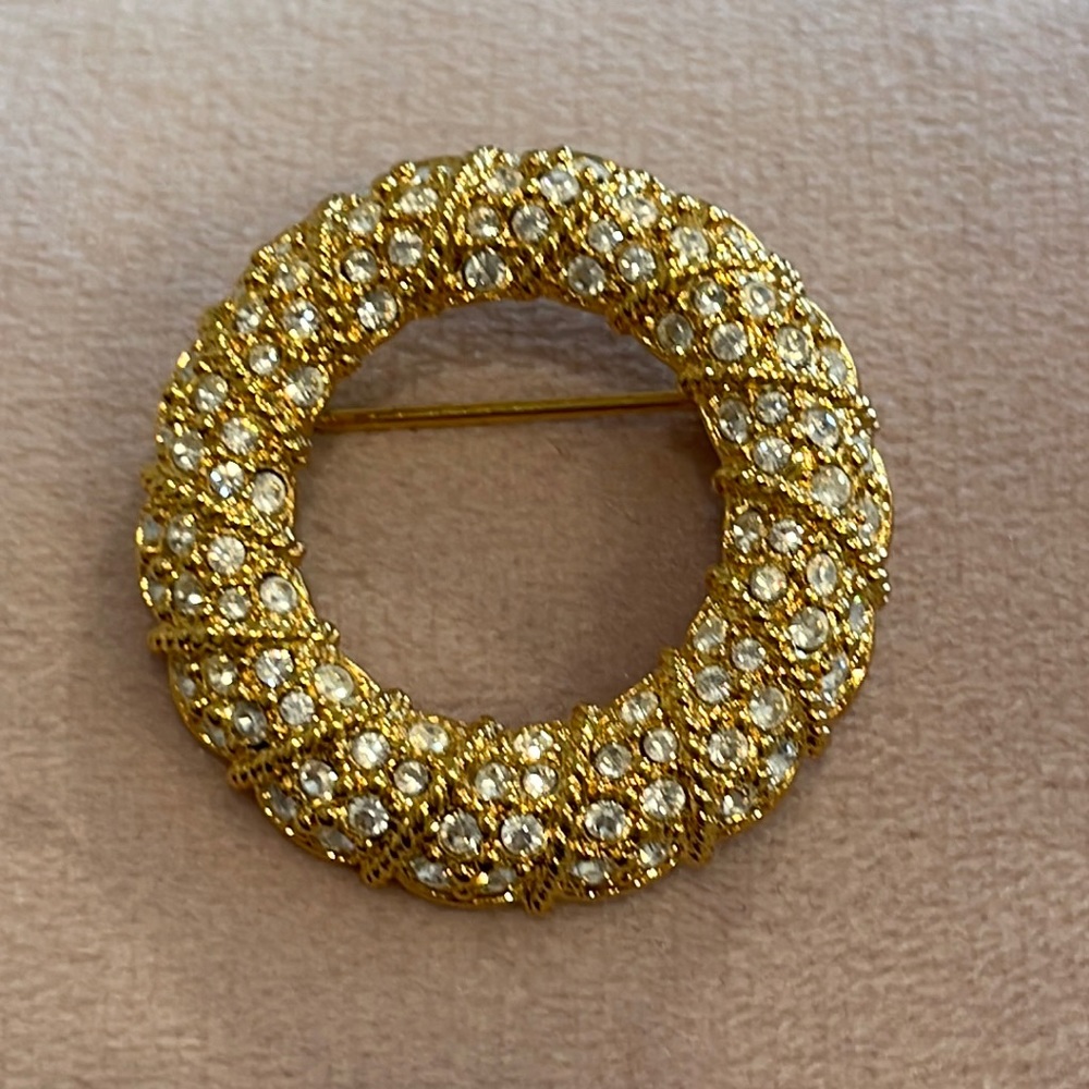 Swarovski Swan Signed Circle Crystal Gold Brooch